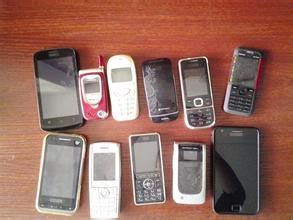 【身边】我国每年废弃手机约4亿部 你的旧手机怎么处理了？__财经头条