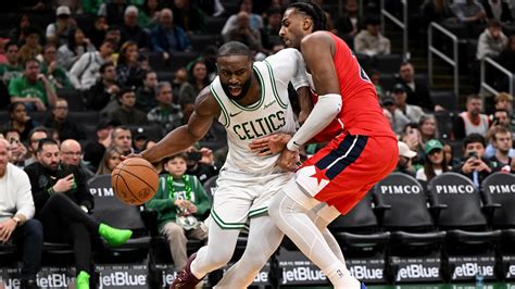 Jaylen Brown Reacts to Viral Video of Hairline Fiasco During Celtics vs ...