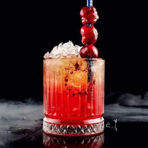 Types of Cocktail Glasses – Smokey Cocktail