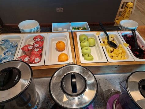 Good Hotel with poor wifi - Review of Premier Inn Beverley Town Centre ...