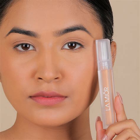 Luminous Retouch Hydrating Liquid Concealer – La Mior