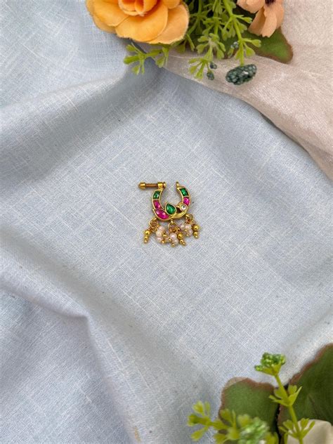Nose pins – Mahilas