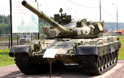 Military Monthly: Russia’s T-80UD Battle Tank