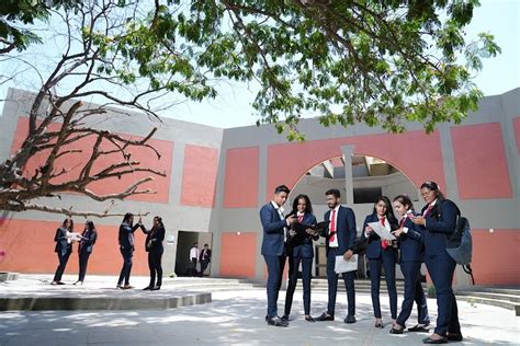 Sardar Vallabhbhai Global University Placements: Average & Highest ...