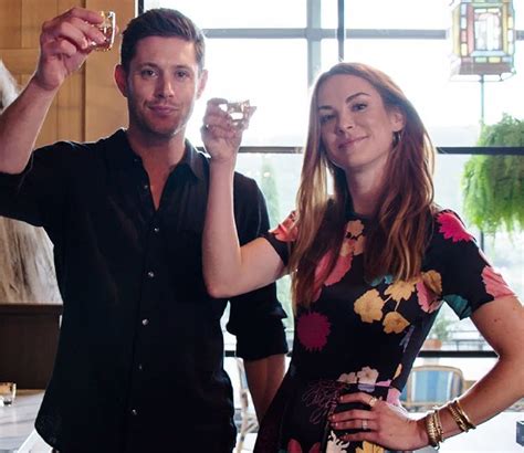 Jensen Ackles Smoking TRACKER Season 2: Justin Hartley & Jensen Ackles