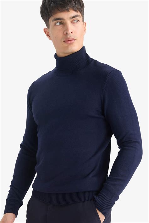 Navy MAN Slim Fit Turtleneck Knitwear Pullover 3356292 | DeFacto