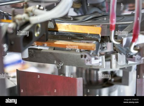 Assembly Line Packaging 的图像结果