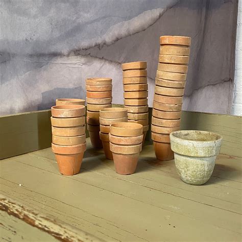 Flower Shop Work Table 的图像结果