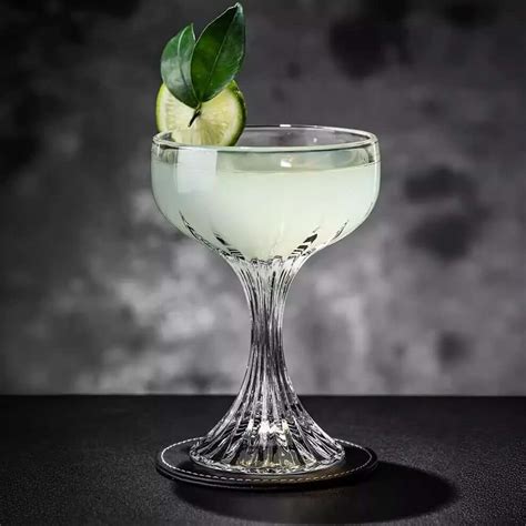 Shop Premium Vintage Crystal Coupe Wine Glass Set for Drinks – Glasswareco