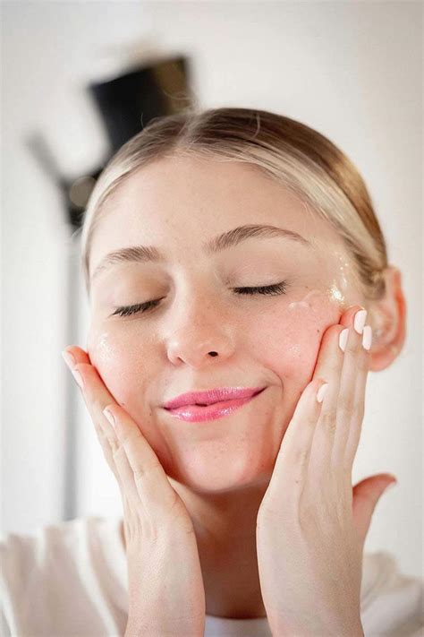 How to Stop Foundation Oxidation on Indian Skin? 10 Proven Fixes ...