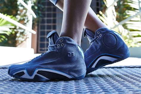 On-Foot Look #TBT Edition // Air Jordan XX1 "Light Graphite Suede" | Nice Kicks