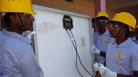 PRECAUTIONARY SAFETY MEASURES TO BE TAKEN WHILE INSTALLING SOLAR PANELS ...