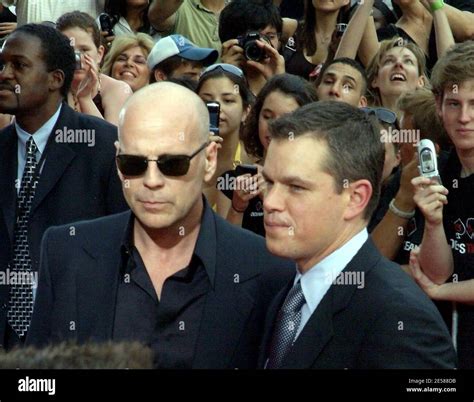 Celebrities From Chicago 60 Photos - Moonagedaydream.film