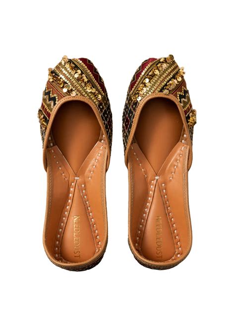 Buy Leela Jutti | Handcrafted Juttis - Needledust