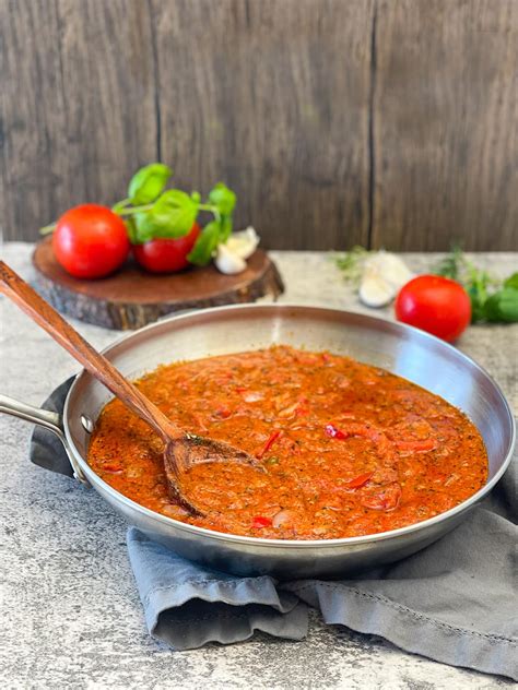 Vegan Spaghetti Sauce - Healthier Steps