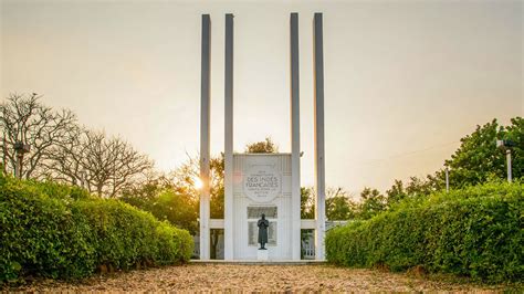 French War Memorial, Puducherry: A Tribute to History | Incredible India