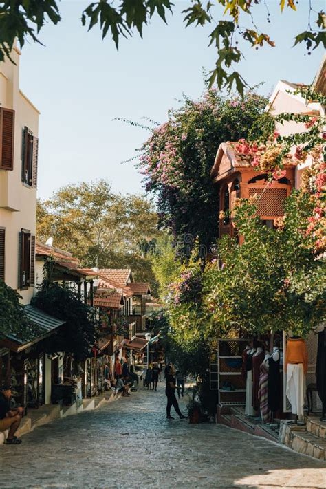 Small Local Shops 的图像结果