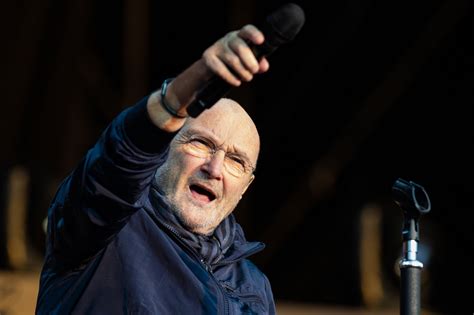 Phil Collins 2020 / Phil Collins gibt 2019 ein Konzert in Hannover ...