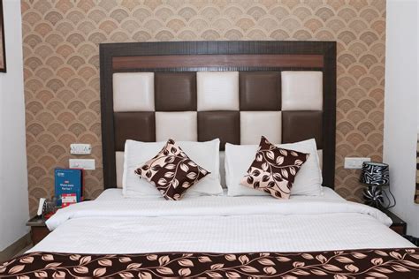 OYO Rooms 024 Opp Ludhiana Bus Stand, OYO Rooms Ludhiana, Book @ ₹1095 ...