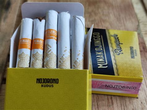 Nojorono, Berdiri di Pati dan Besar di Kudus » Boleh Merokok