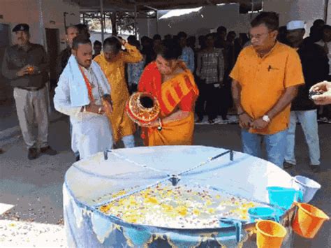 'Mahakumbh Snan' for Indore prisoners: MP government transports holy ...