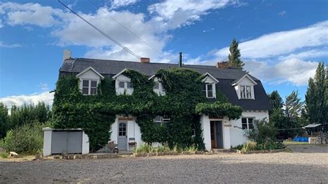 CASONA BELGA HOTEL Y RESTAURANTE (Chile Chico) - Hostel Reviews, Photos ...