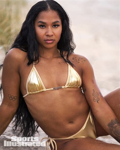 4-foot-11 Jordan Chiles looks tiny next to SI Swimsuit models in ...