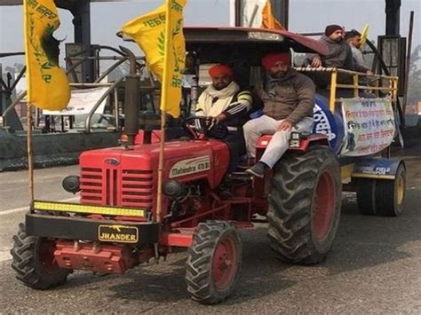 Farmer Tractor Rally: Thousands of Punjab-Haryana farmers leave for ...