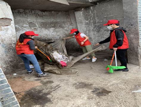 大数据发展局开展垃圾清理、分类 志愿者活动_重庆市綦江区人民政府