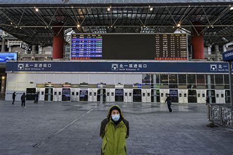 中国铁路客流量下降83% 节后退票逾1亿张-中国瞭望-万维读者网（电脑版）