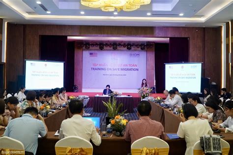 Creating a safe migration environment, protecting the rights and interests of Vietnamese ...