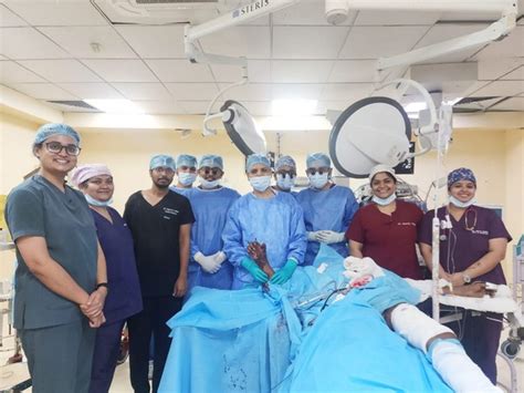 24-year-old factory worker undergoes successful hand reimplantation at ...