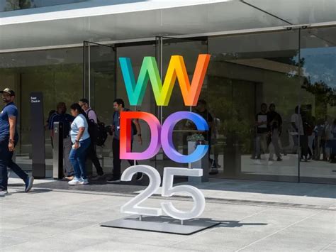 WWDC 2025: Siri Delay, iPhone Upgrade Cycle Concerns Temper Wall Street ...