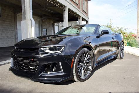 Véhicule d'exception Chevrolet Camaro ZL1 cabriolet 2017 noire - Location tournage cinéma avec ...