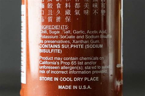 What Is Sriracha Sauce? What It's Made Of & How To Use It - Hungry Huy