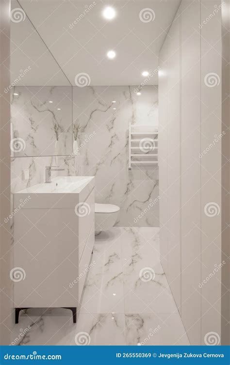 Modern Minimalist White Bathroom Interior Design with Marble Style ...
