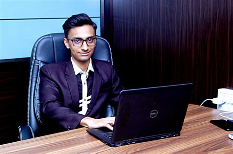 How young entrepreneurs like Chintan Padmani are disrupting digital ...