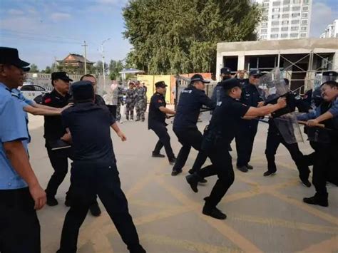 大庆市公安局东安分局全警出动，共防电诈