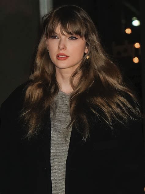 𝐓𝐚𝐲𝐥𝐨𝐫 ★ | Taylor swift bangs, Taylor swift haircut, Taylor swift hair