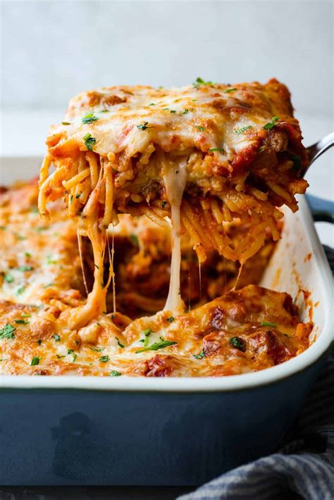 Easy Classic Baked Spaghetti Recipe – Cheesy, Comforting & Family ...