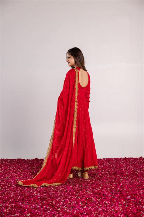 Pehno'Sa Rani Shobha Set – OneWe India