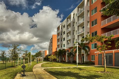Resia Mangonia Lake in West Palm Beach, FL