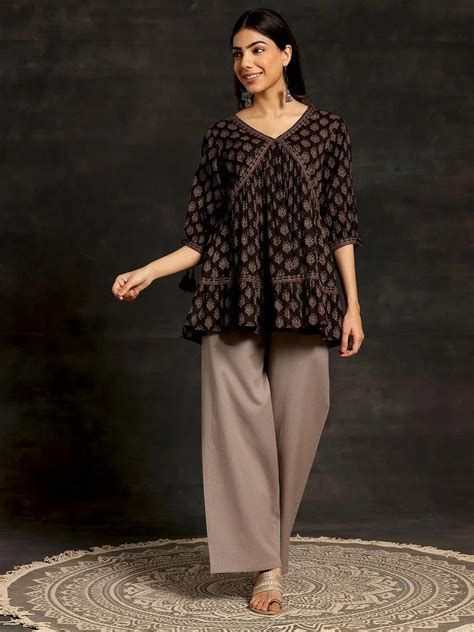 Cotton Kurtis - Buy Cotton Kurtis for Women Online in India | Libas