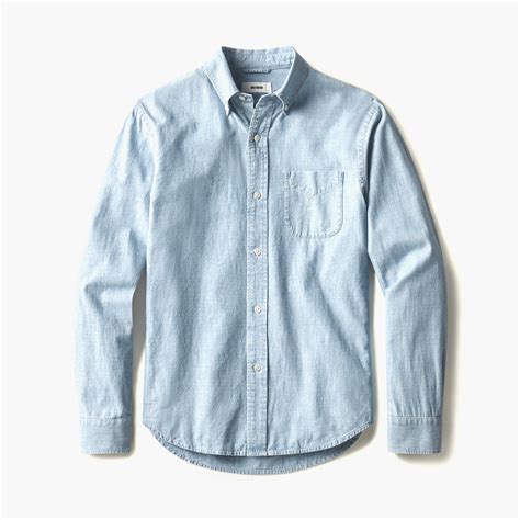 The 9 Best Men's Chambray Shirts - IMBOLDN