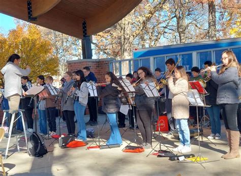 Photos: Streator honors veterans in annual ceremony – Shaw Local