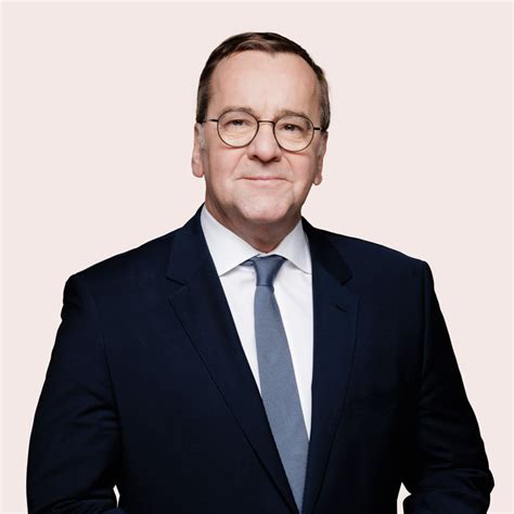 Im Digital-Check: Das Merz-Kabinett - BASECAMP