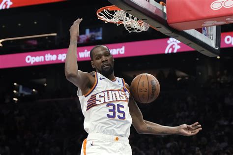Kevin Durant continues climb up NBA scoring list, passes Shaq