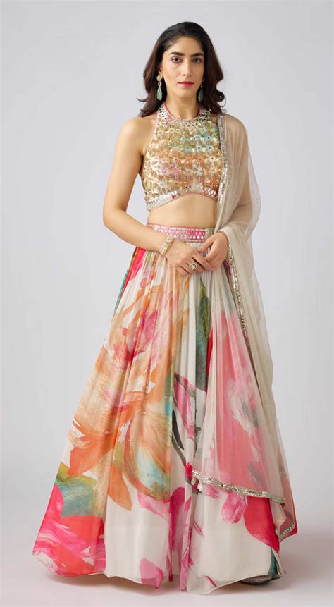Buy Traditional Dresses for Women Online | Basanti Ke Kapde – Basanti ...
