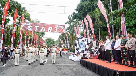 117 Regu Gerak Jalan SMP/SMA Diberangkatkan Pak Yes | Portal Pemerintah ...