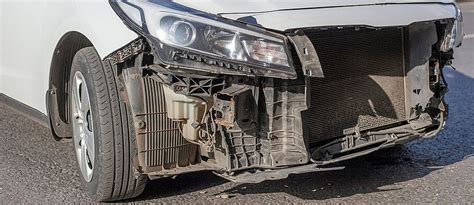 Car Frame Damage Signs 的图像结果